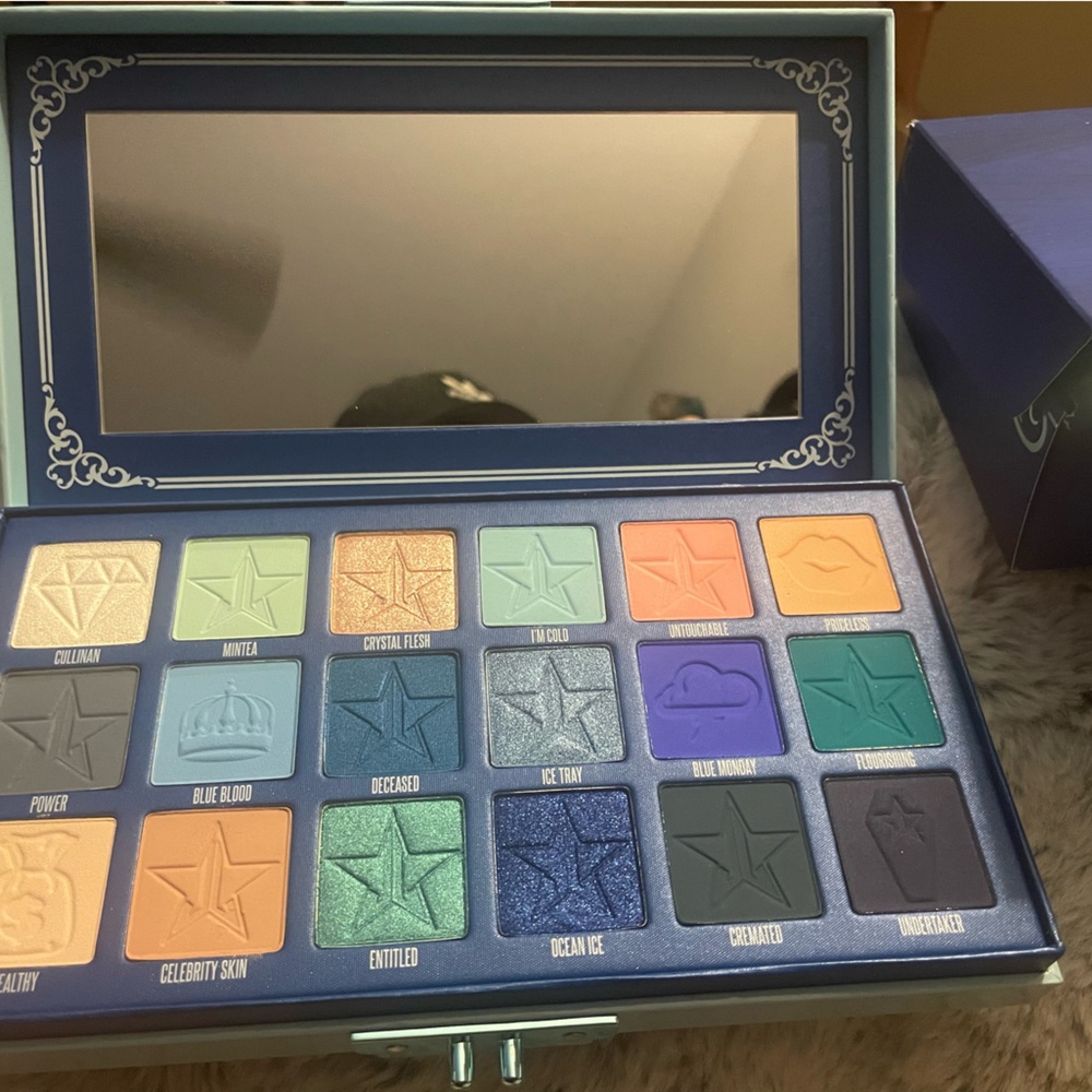 JSC blue blood pallet. Brand new never used .